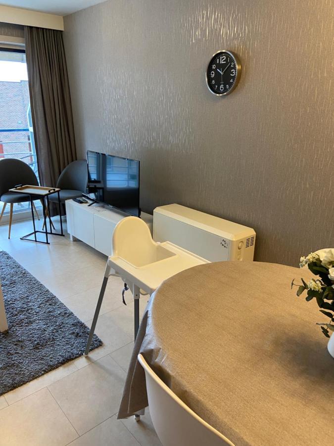 Ensorella Nieuwpoort Luaran gambar